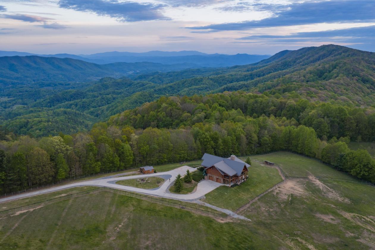 15-Acre Horse Farm, 13 Stalls & Pasture, Turnkey - photo 1