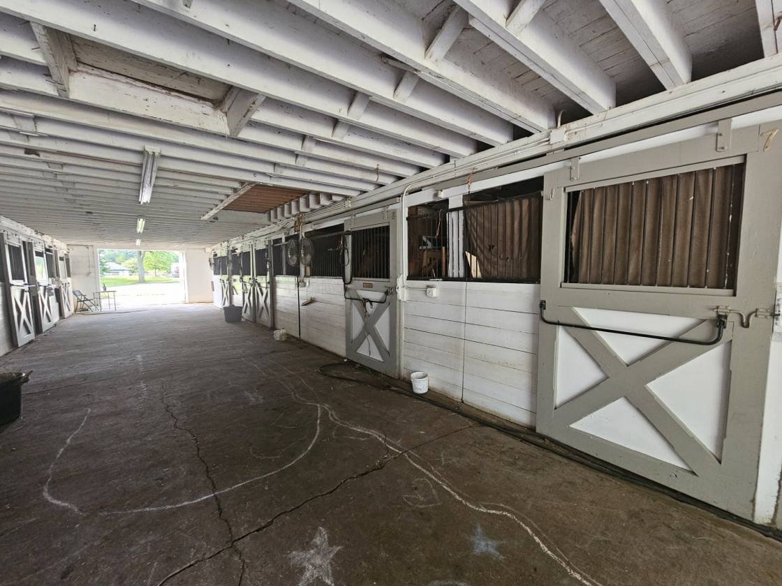 Exceptional 15-Acre Equestrian Facility! - photo 14