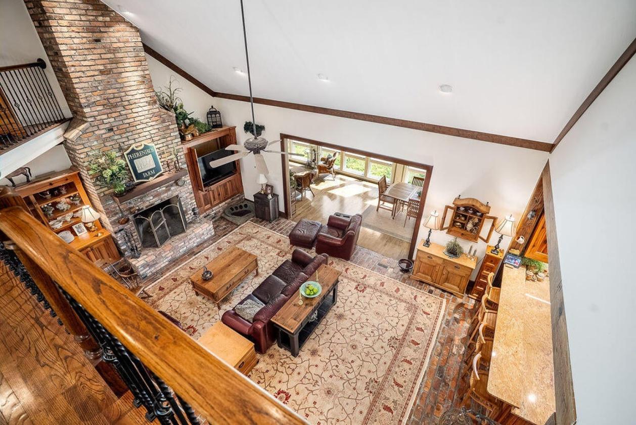 Exceptional Equestrian Living in Mt Vintage - photo 4