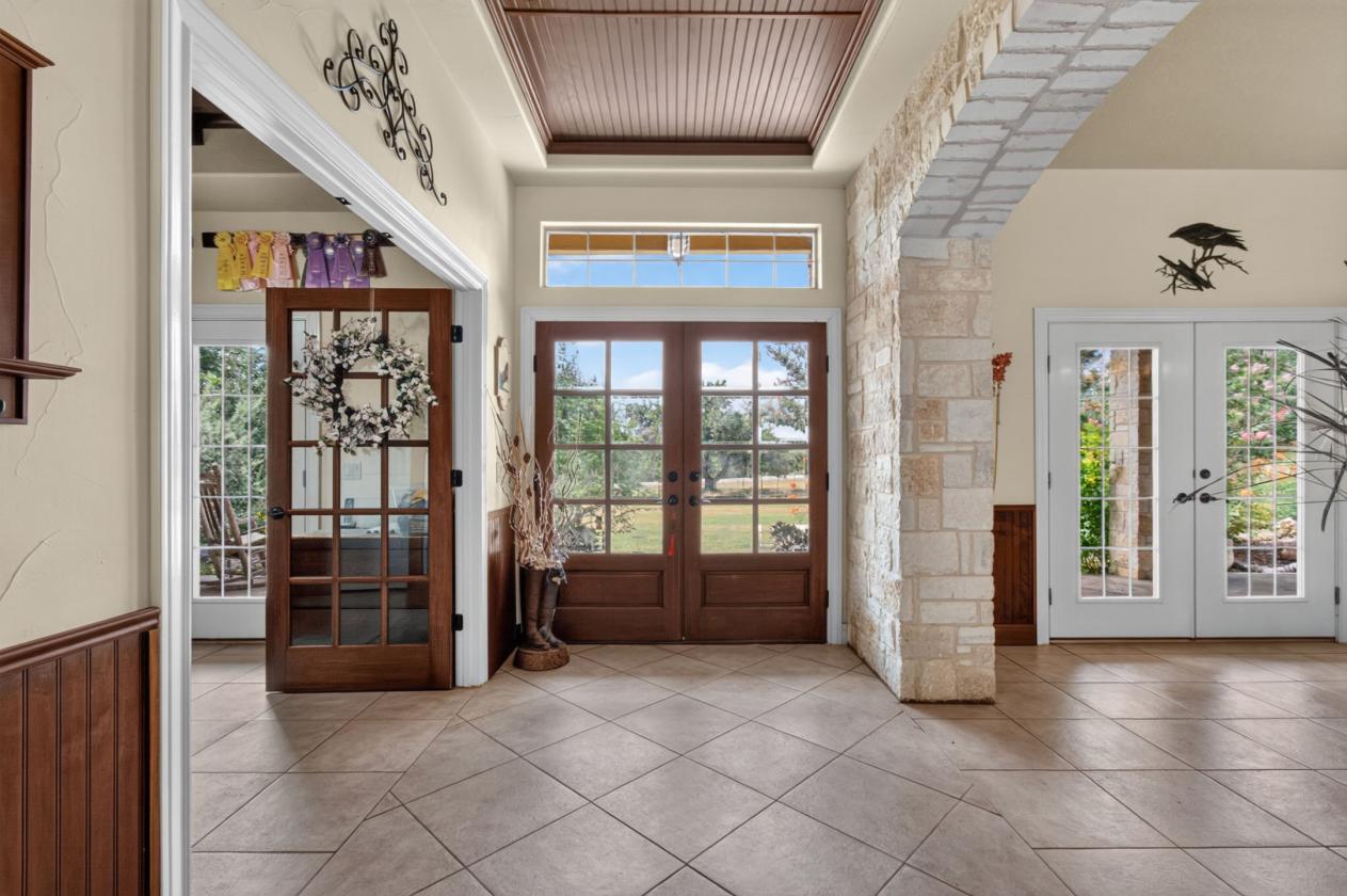 Comal County Equestrian Home - photo 10
