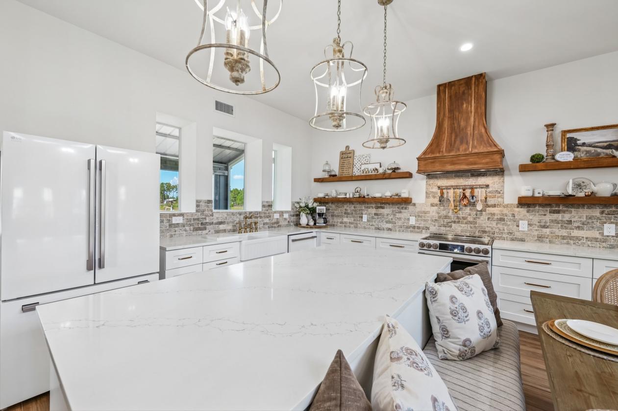 Custom Home on Horse-Friendly Acreage - photo 10