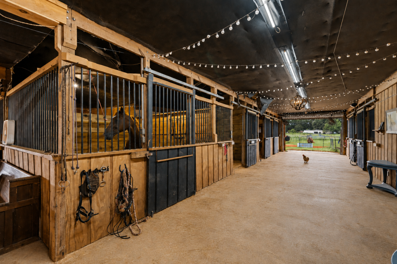 Turnkey Luxury Equestrian Estate - photo 3