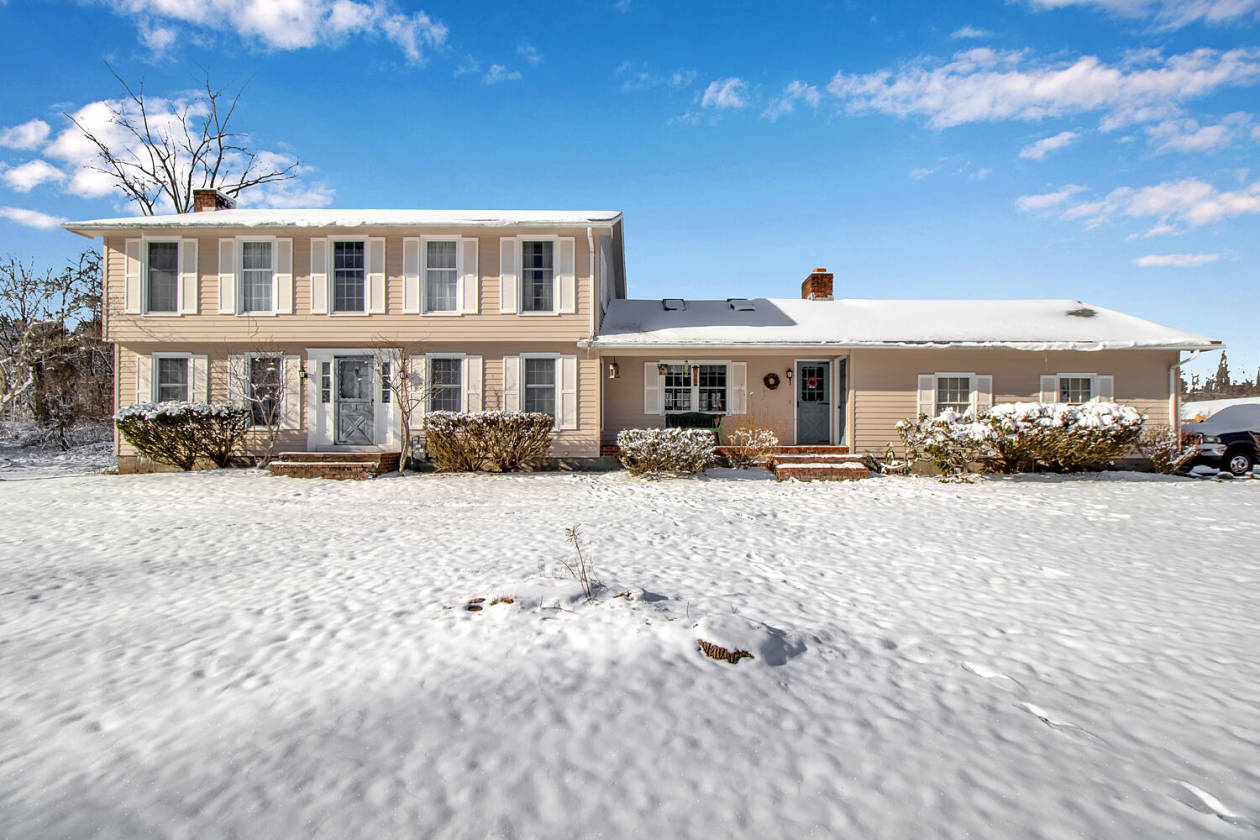 Horse Property for sale.
