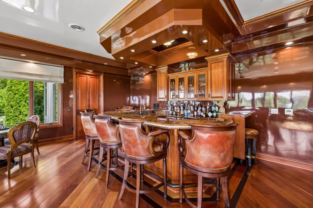 Calonett: 75-Acre Horse Estate - photo 8