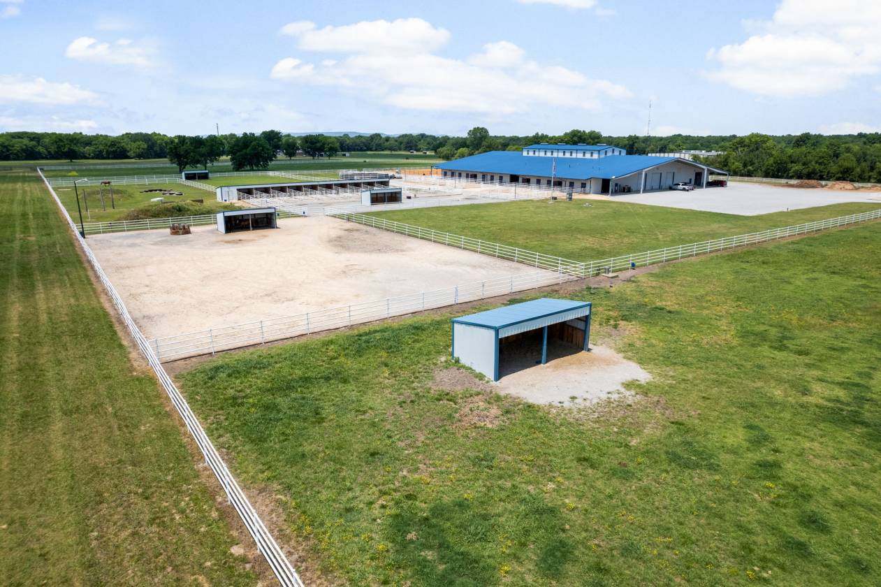 Horse Property for sale.