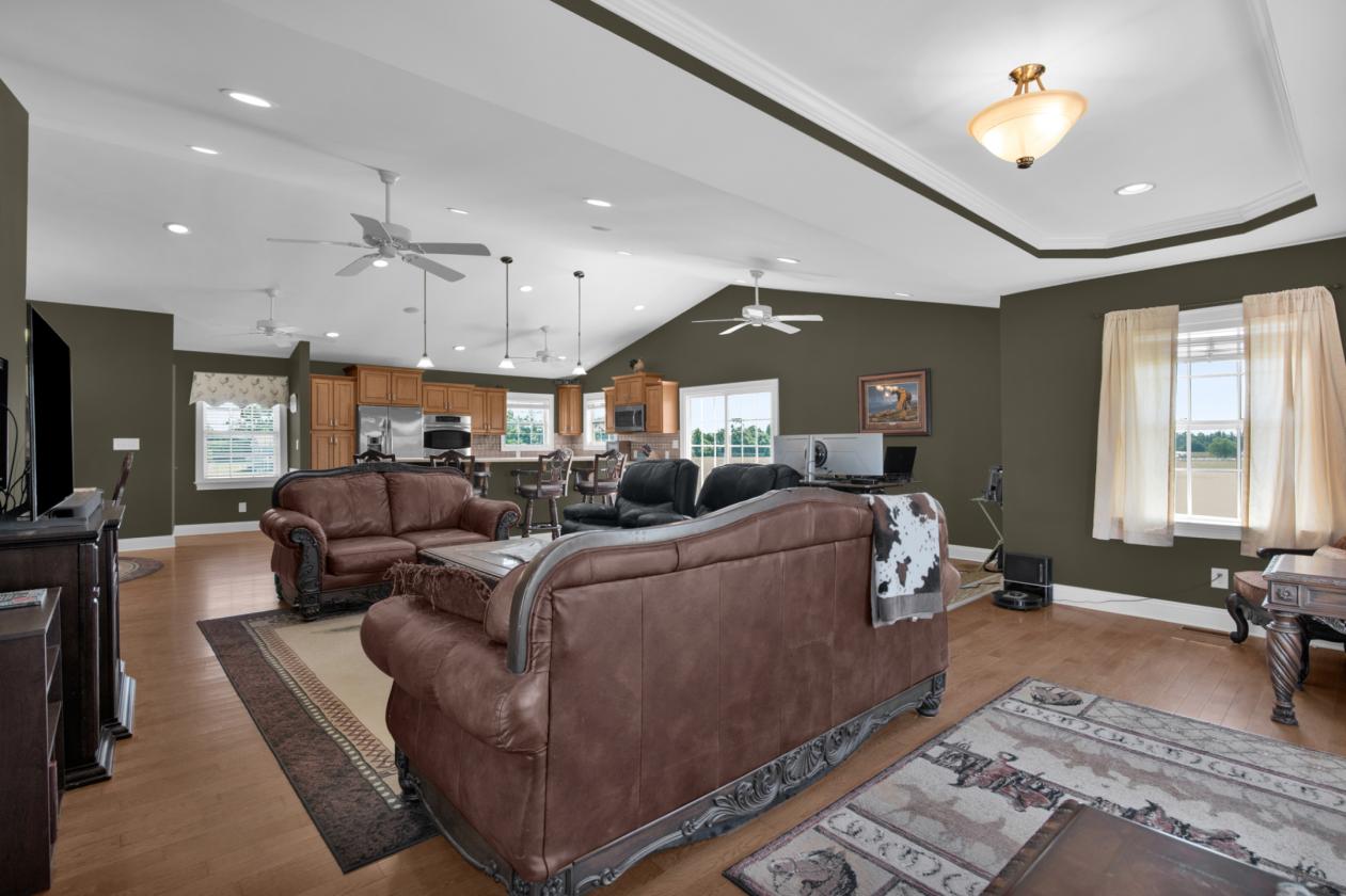 Horse Farm & Equestrian Center - photo 19