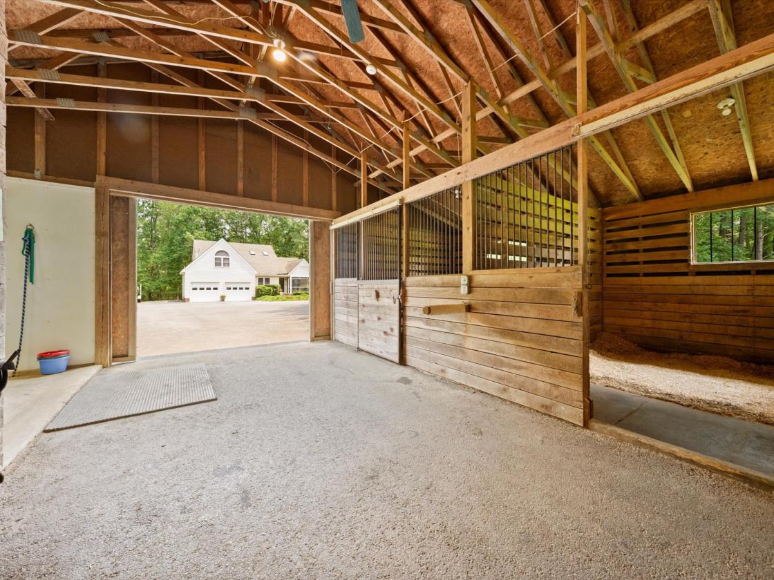 Turnkey 11.5-Acre Horse Farm - photo 13