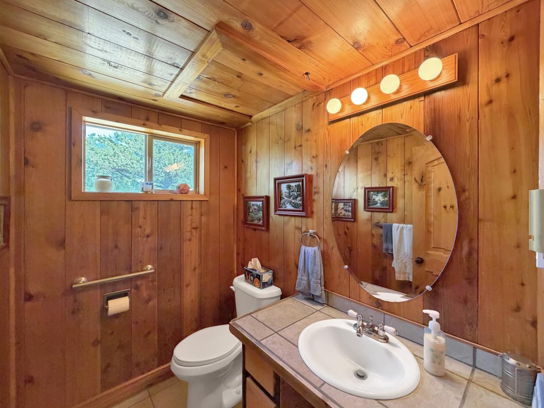 One of a Kind 15 Acre Property - photo 4