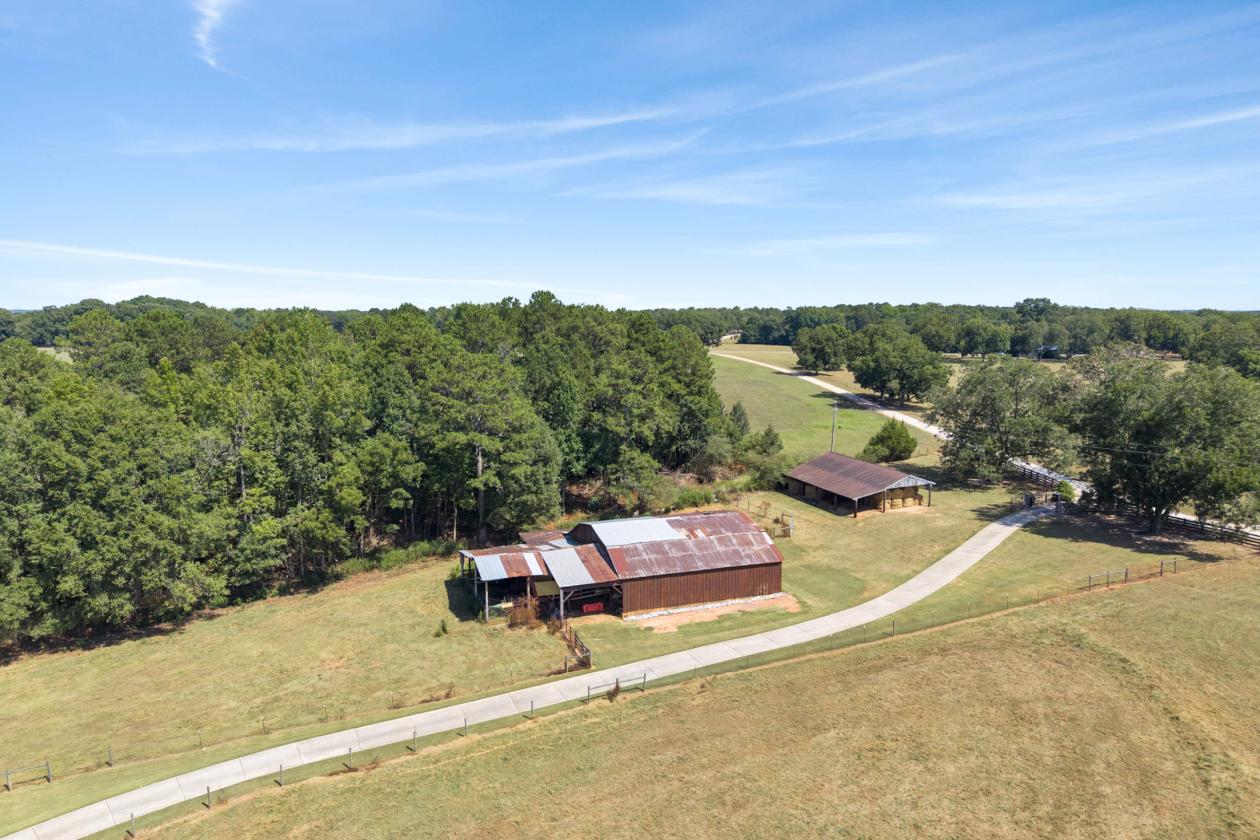 Luxury Country Estate on 15.6 Acres - photo 20