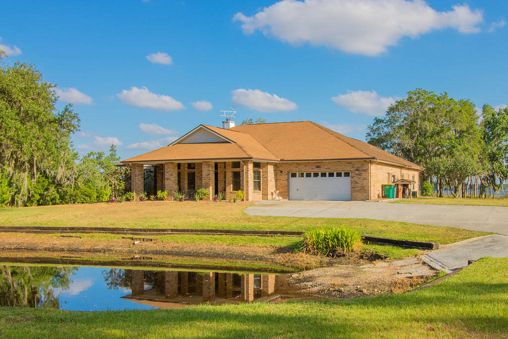 Lakefront Horse property for sale Saint Cloud, Osceola County, Florida