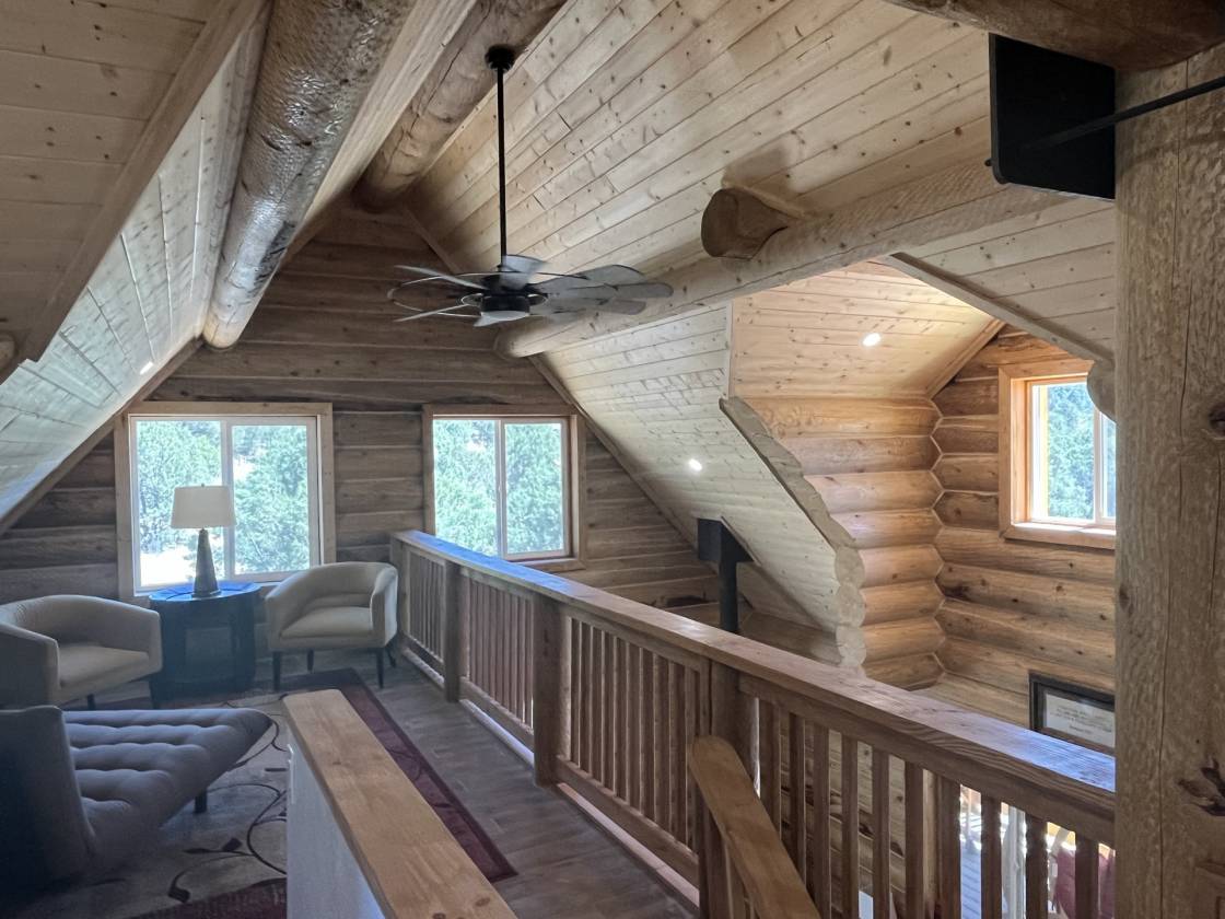 Luxury Lodge on 27 Acres with guest cabin - photo 14