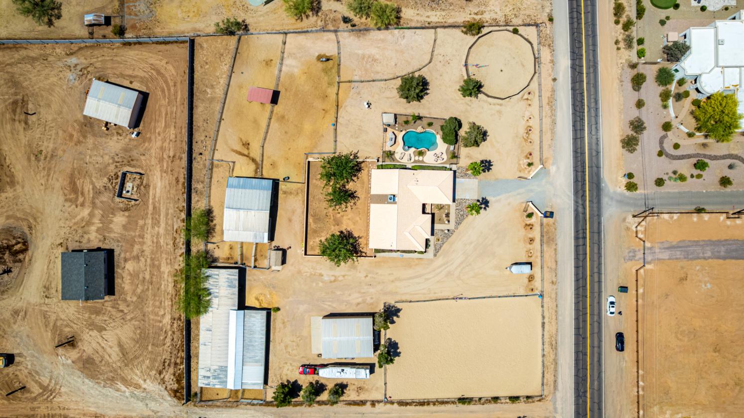 Equestrian Property in the heart of Desert Hills - photo 2