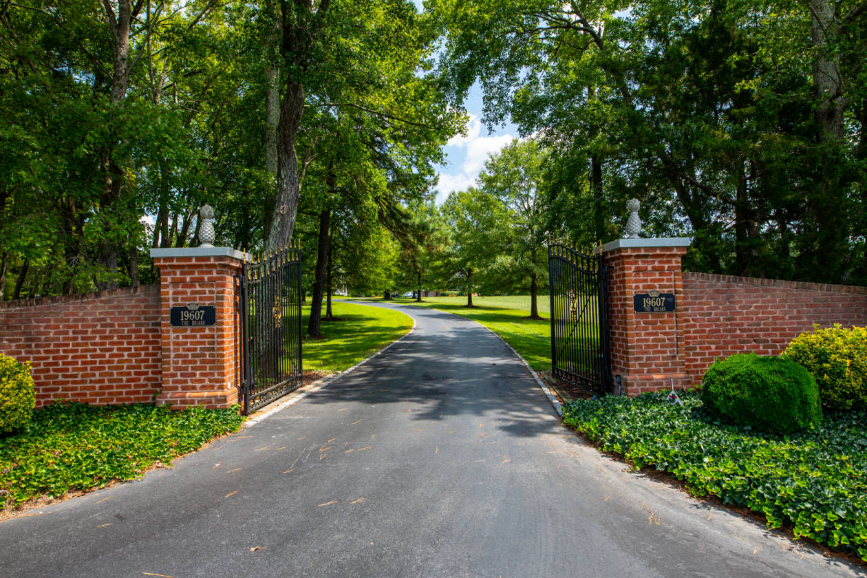Shandan Farms in Dinwiddie County 4 Ponds, 2 Houses,... Sutherland