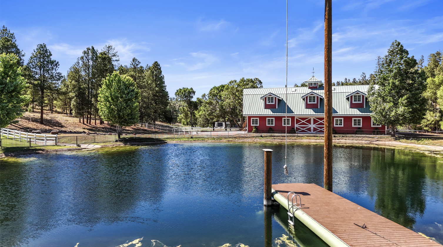 35 Acre Luxury Mountain Estate - photo 2