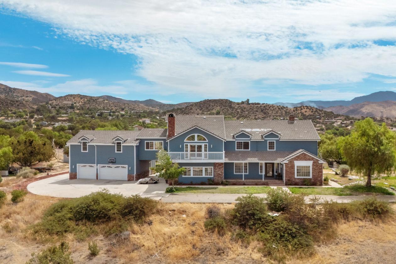 Expansive 5-Acre Estate - photo 1