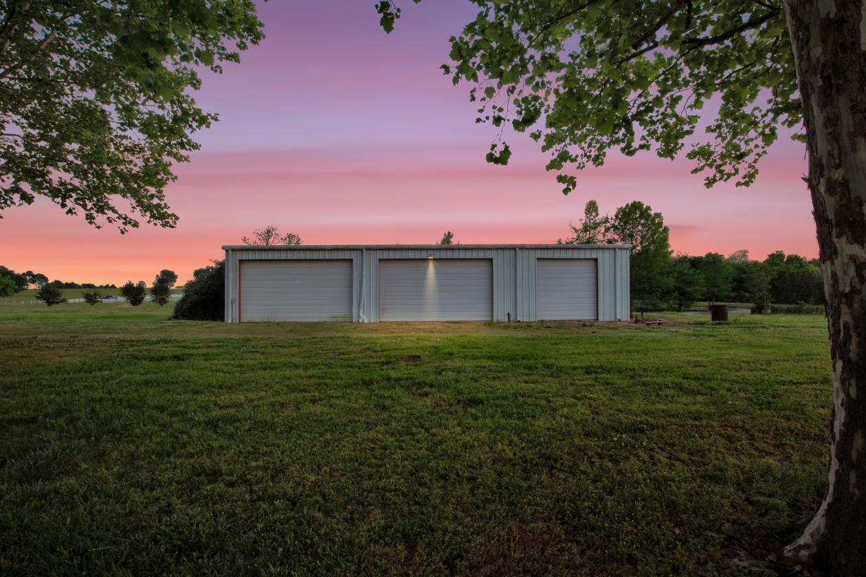 Remarkable 75-Acre West Lowndes County Estate - photo 11