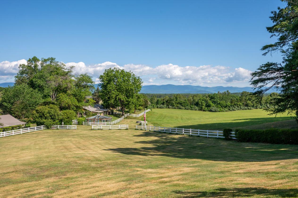 Stunning 30 Acre Horse Farm near Charlottesville - photo 23
