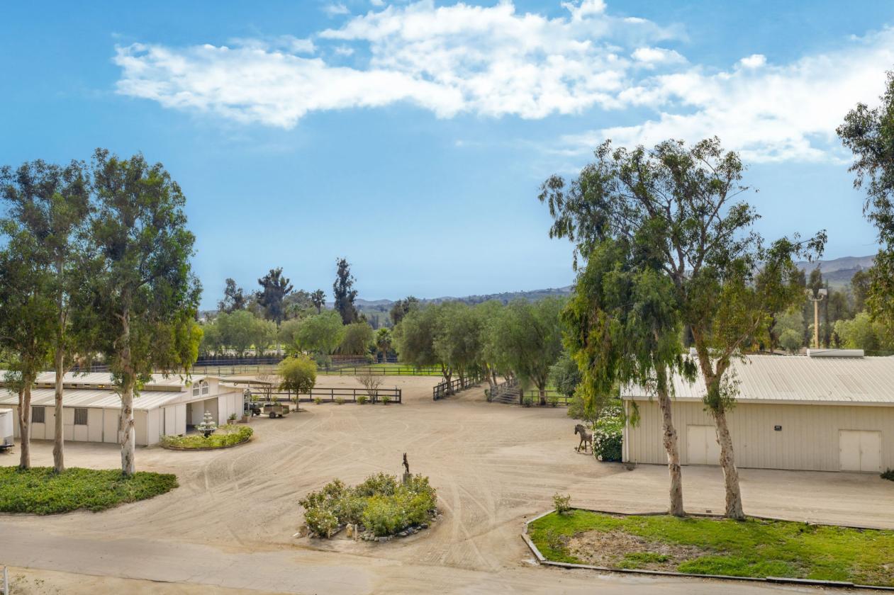 25 Acre Residential & Equestrian Facility - photo 3