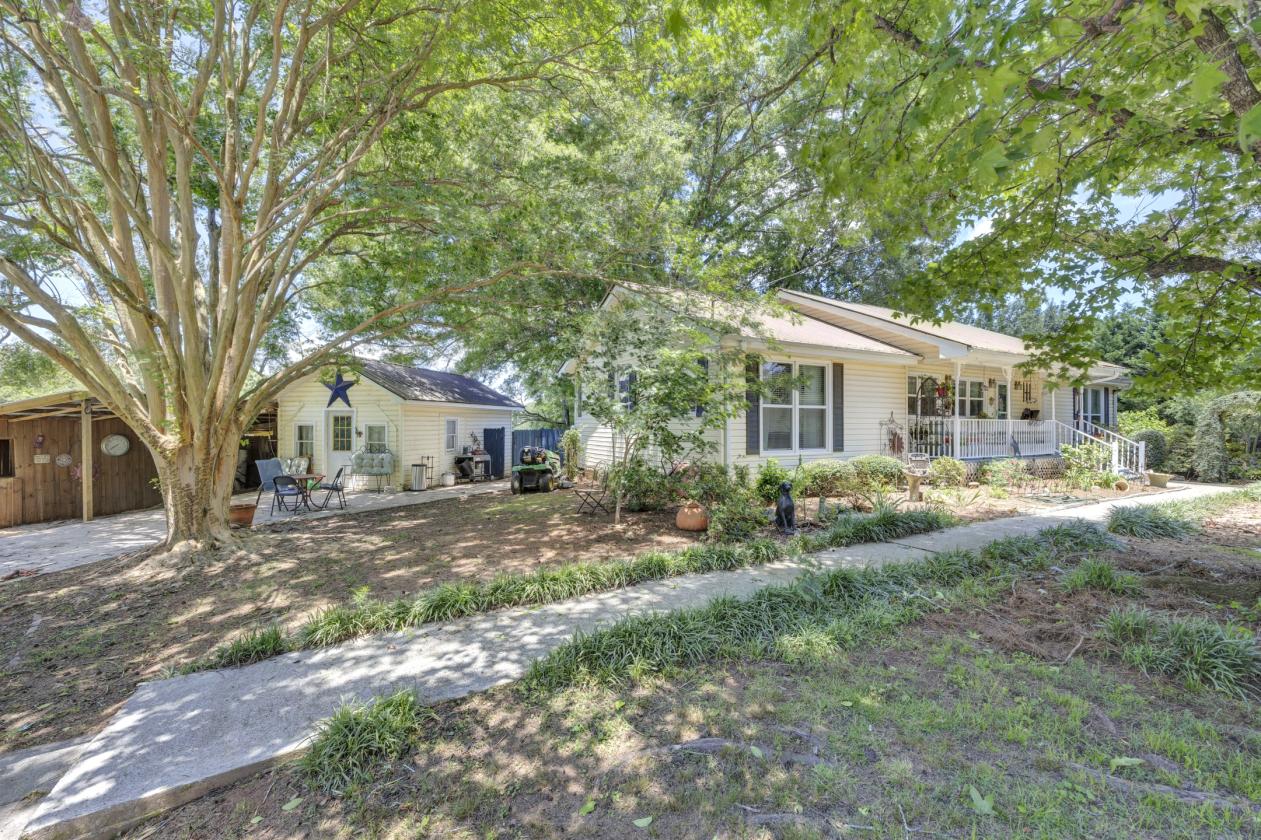 Exceptional 2.98 acre horse property with home - photo 1