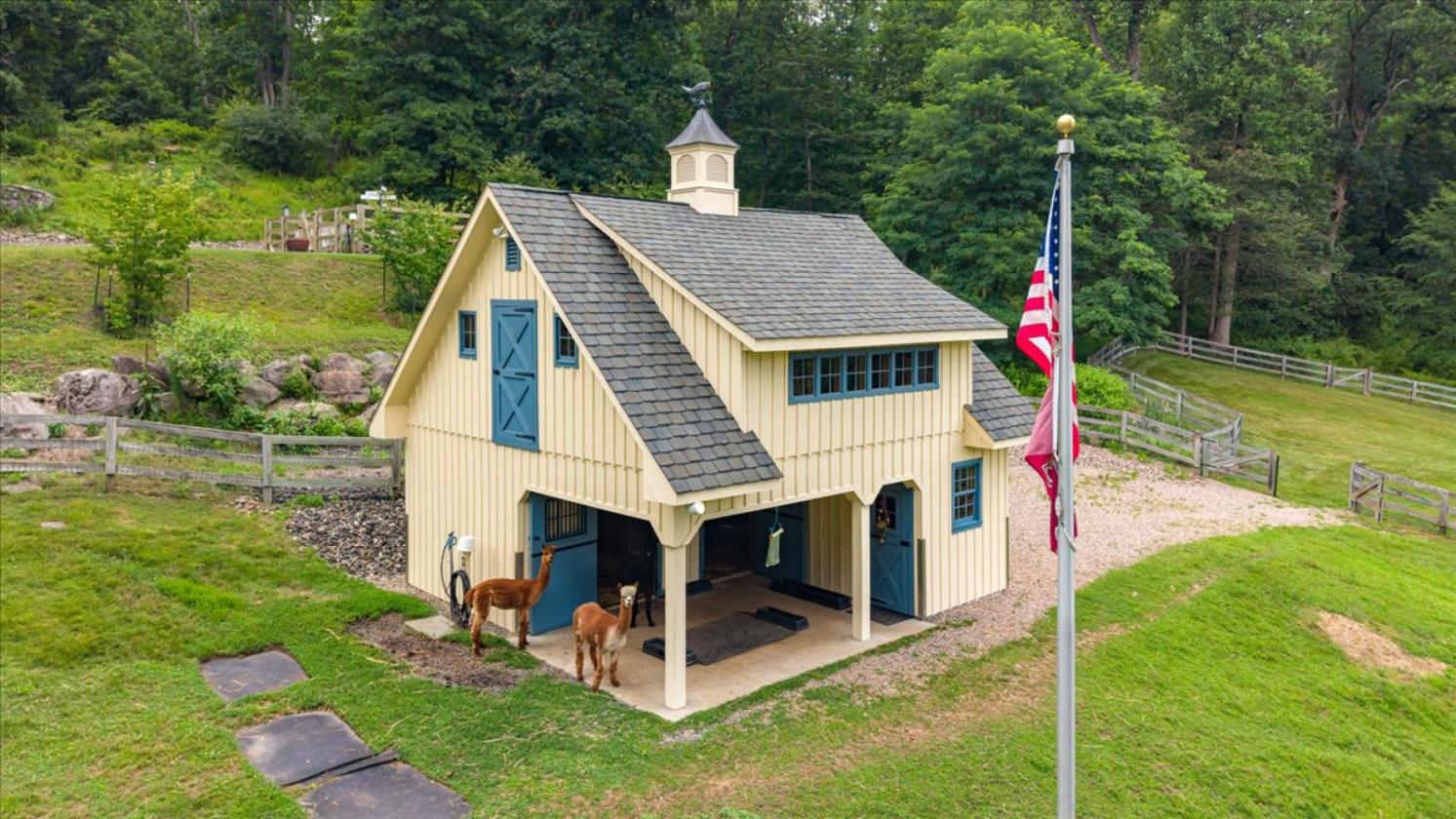 Winterview Farm A Federal Colonial on 11.10 Acres - photo 3