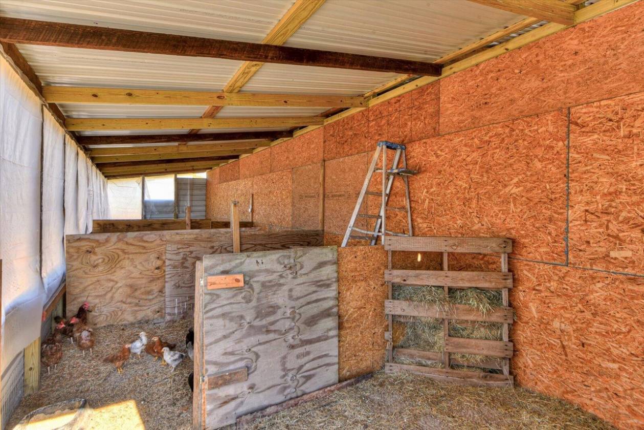 Beautiful 61-Acre Horse Property - photo 26