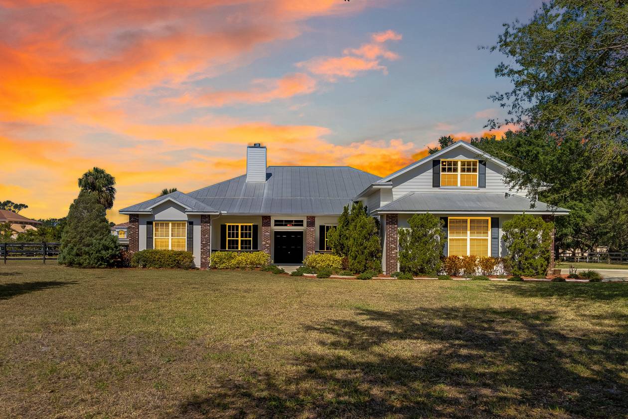 Horse Property for sale.