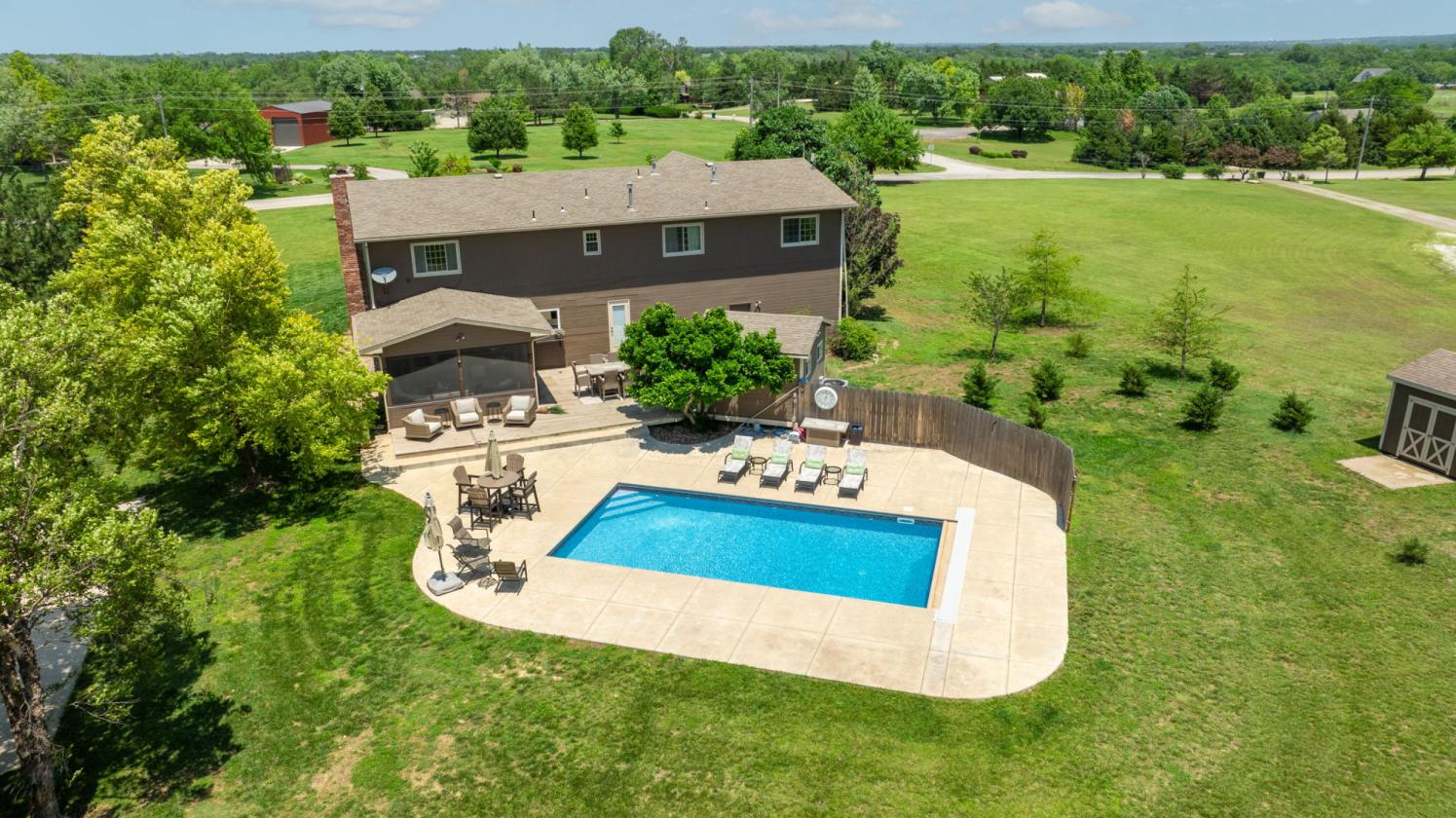 Luxury equestrian resort type property - photo 2