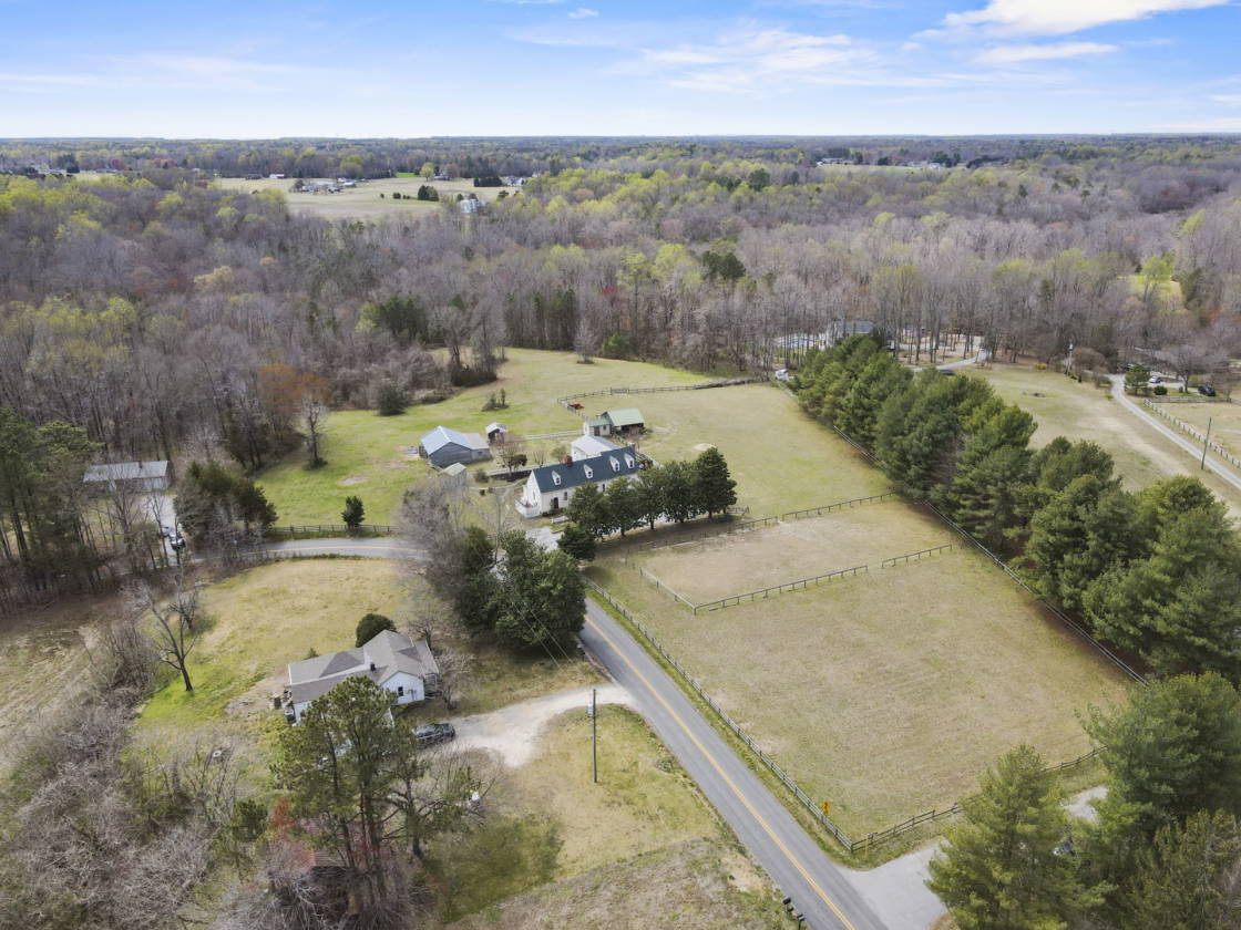 Pre-revoutionary home on a 10-acre horse farm! - photo 30