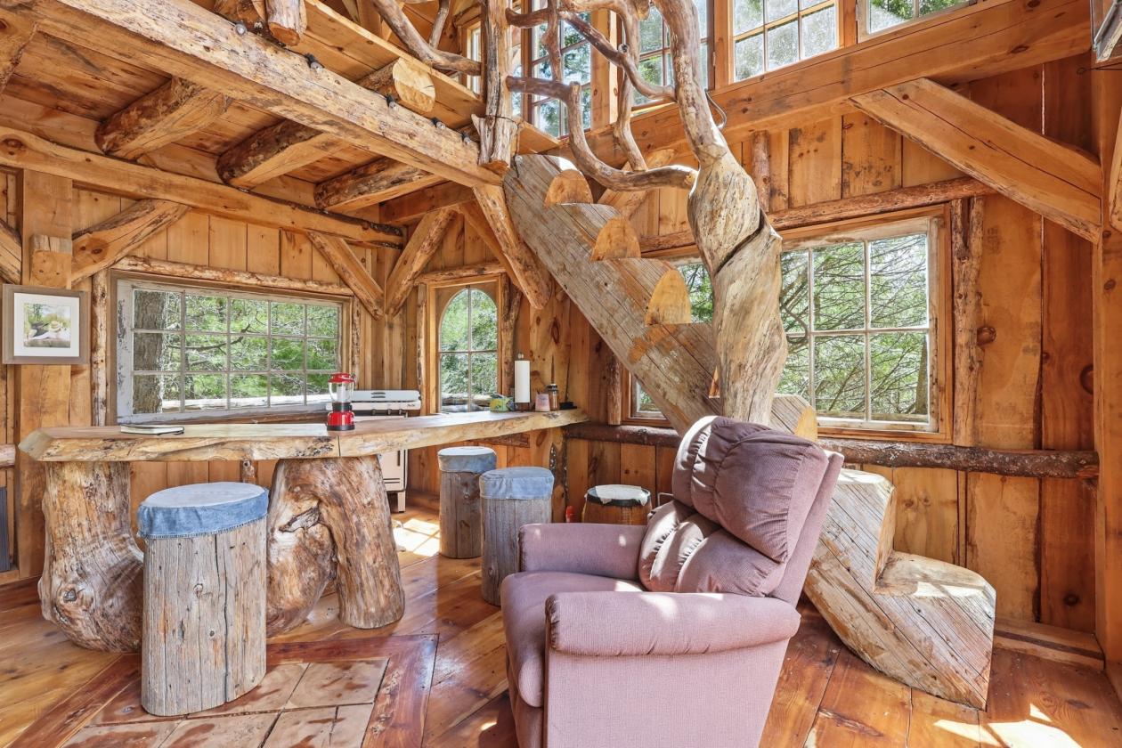 Equestrian Estate with Stunning Antique Farmhouse - photo 15
