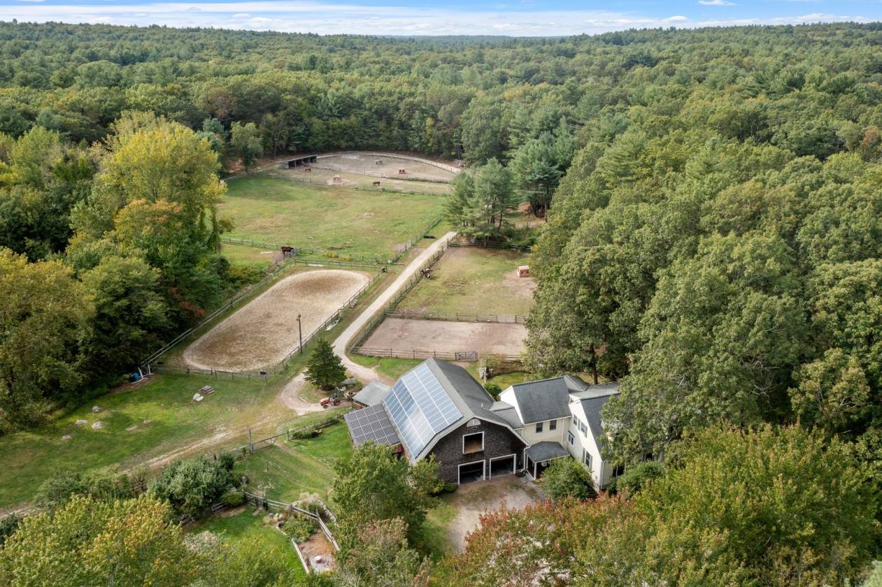 Horse Property for sale.