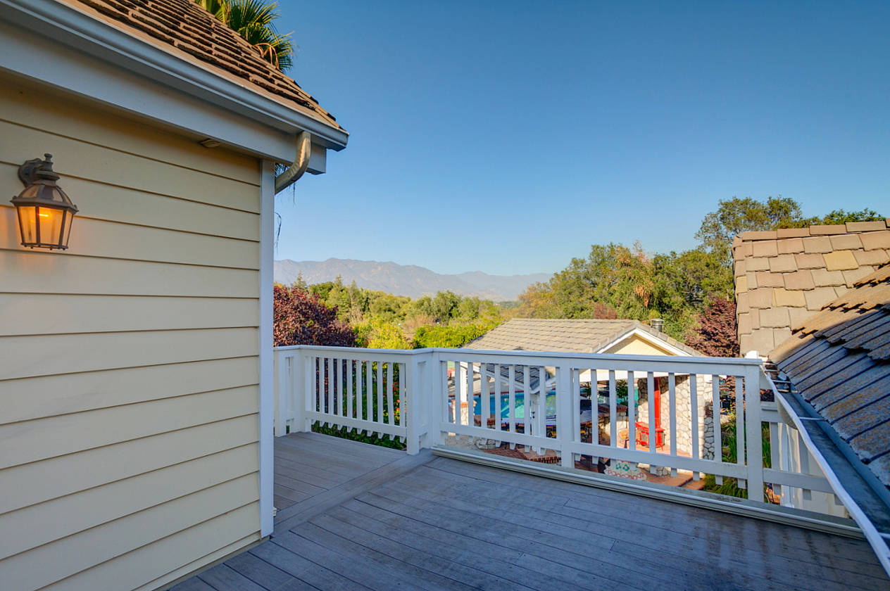 Equestrian property on two acres with mountain views Ojai