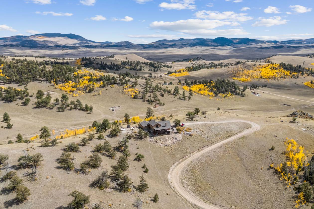 360 Degree Mountain Views for your Horses! - photo 4