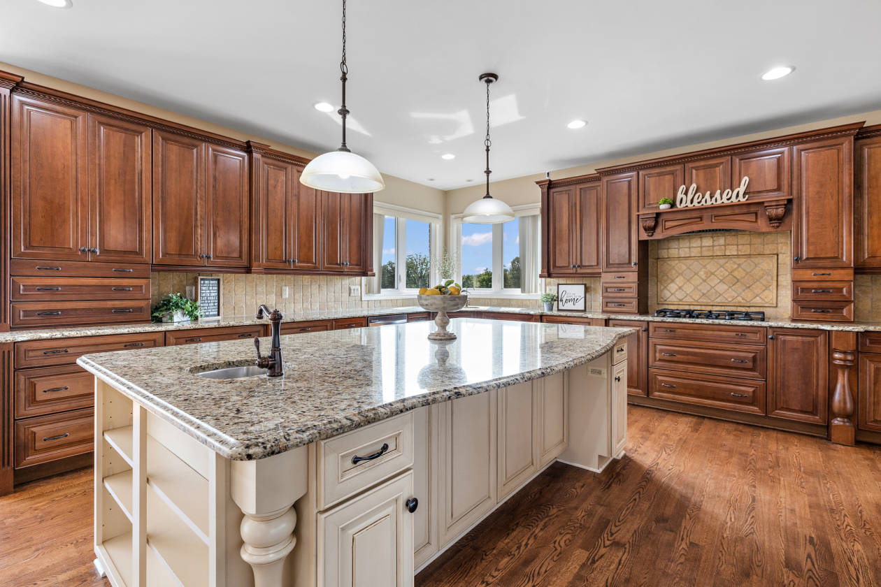 Horse farm For Sale Metamora, Lapeer County, Michigan