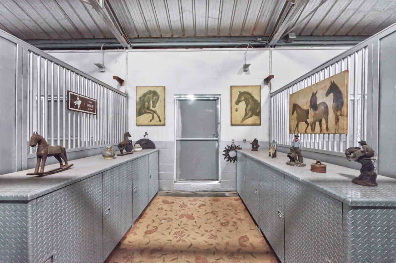 Premier 5 Acre Equestrian Estate - photo 25