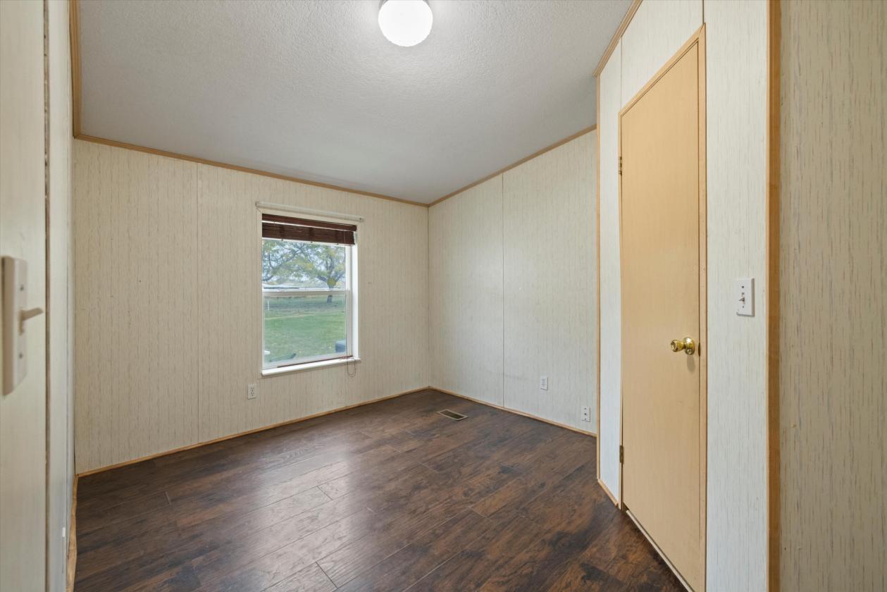 Horse acreage! Irrigated! In-laws quarters! - photo 14
