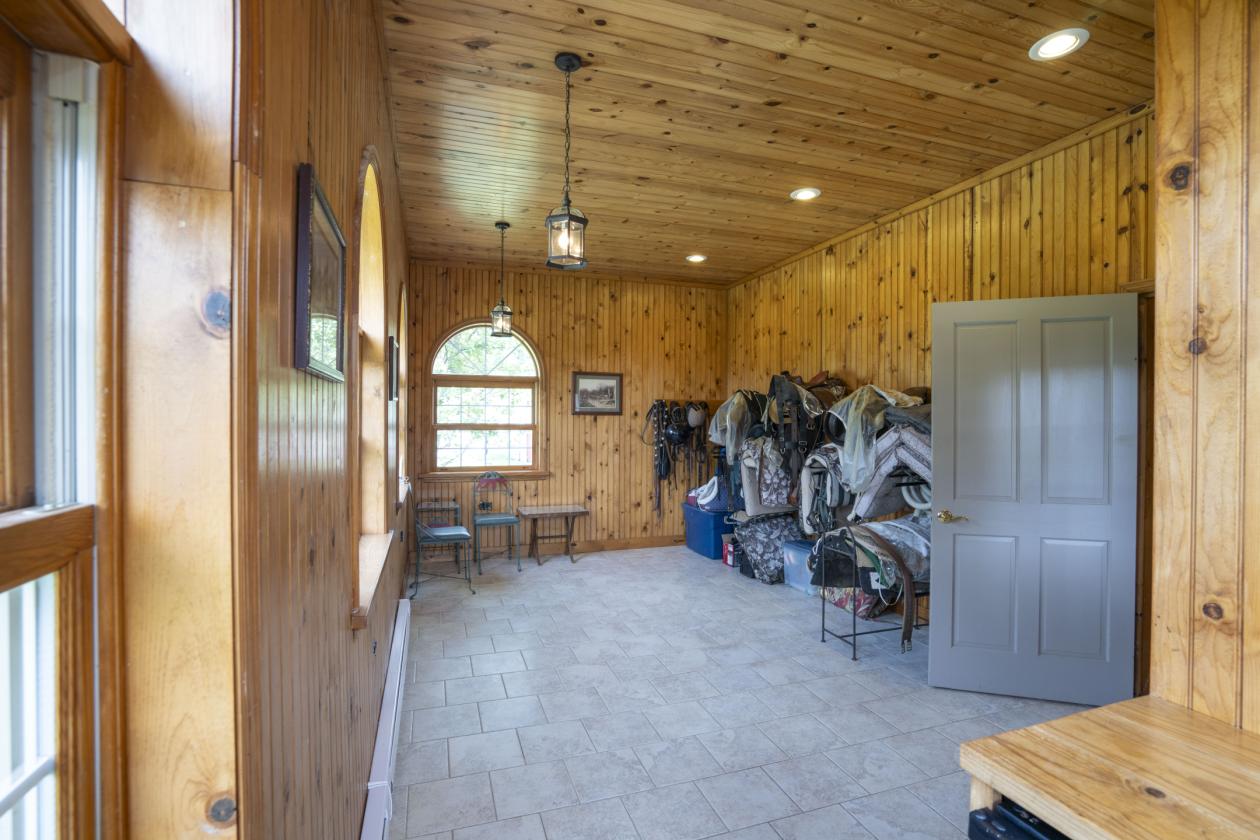 Exceptional Equestrian Estate on 134+ Acres - photo 10
