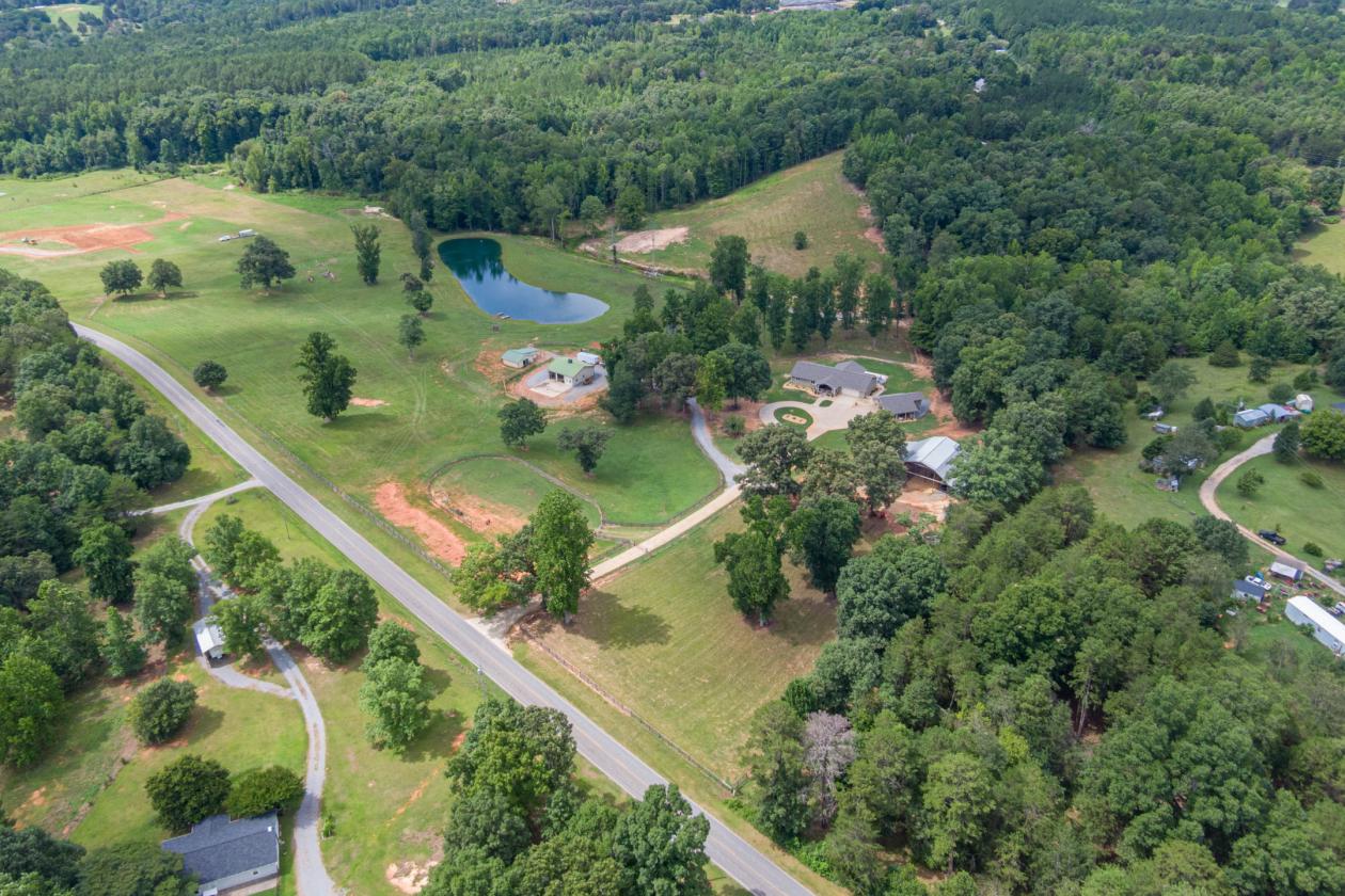 FANTASTIC EQUESTRIAN PROPERTY - photo 5