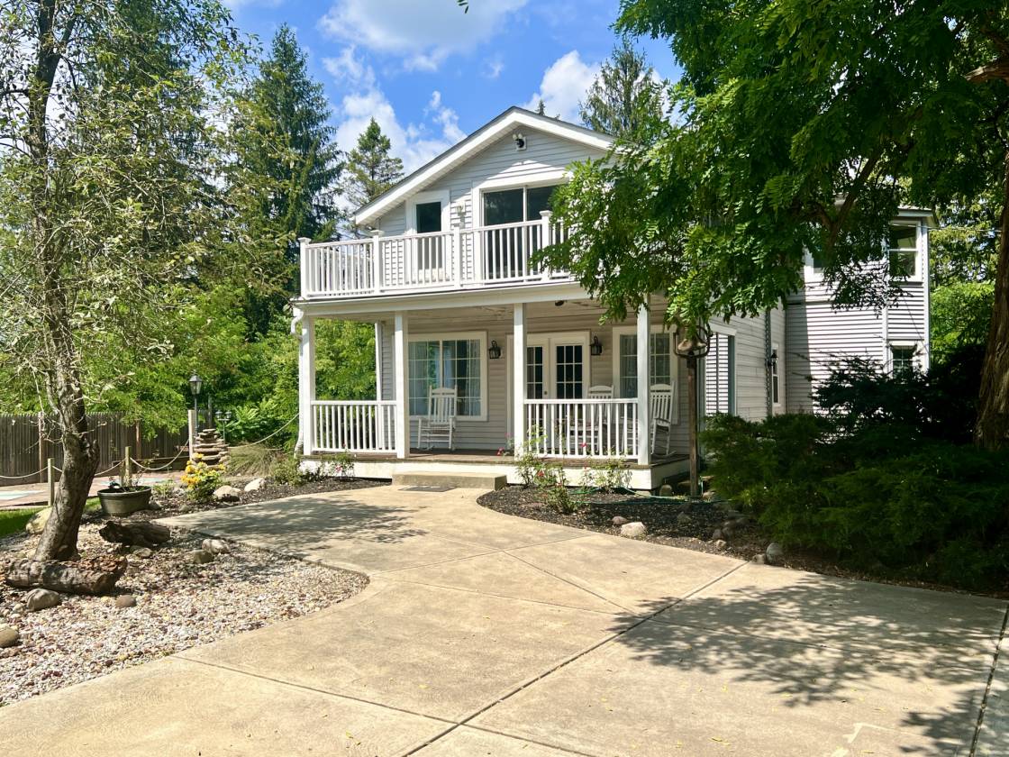 Horse Property for sale.