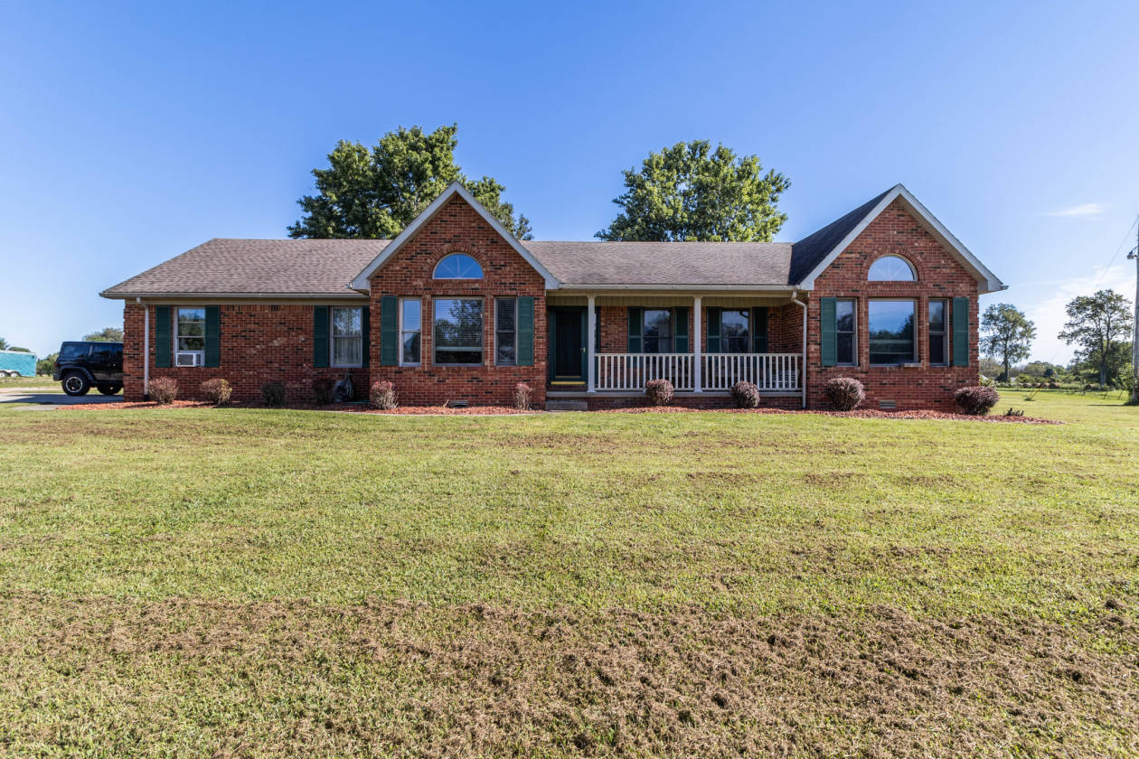 Great Horse Property in the Heart of Kentucky Horse Country Bardstown
