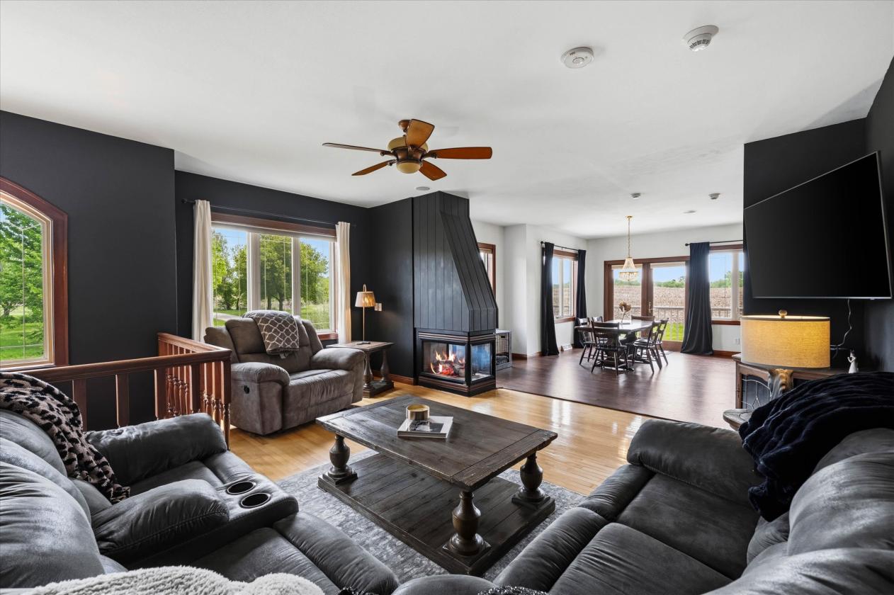 Luxury Equestrian Estate w/ Indoor & New Outdoor - photo 9