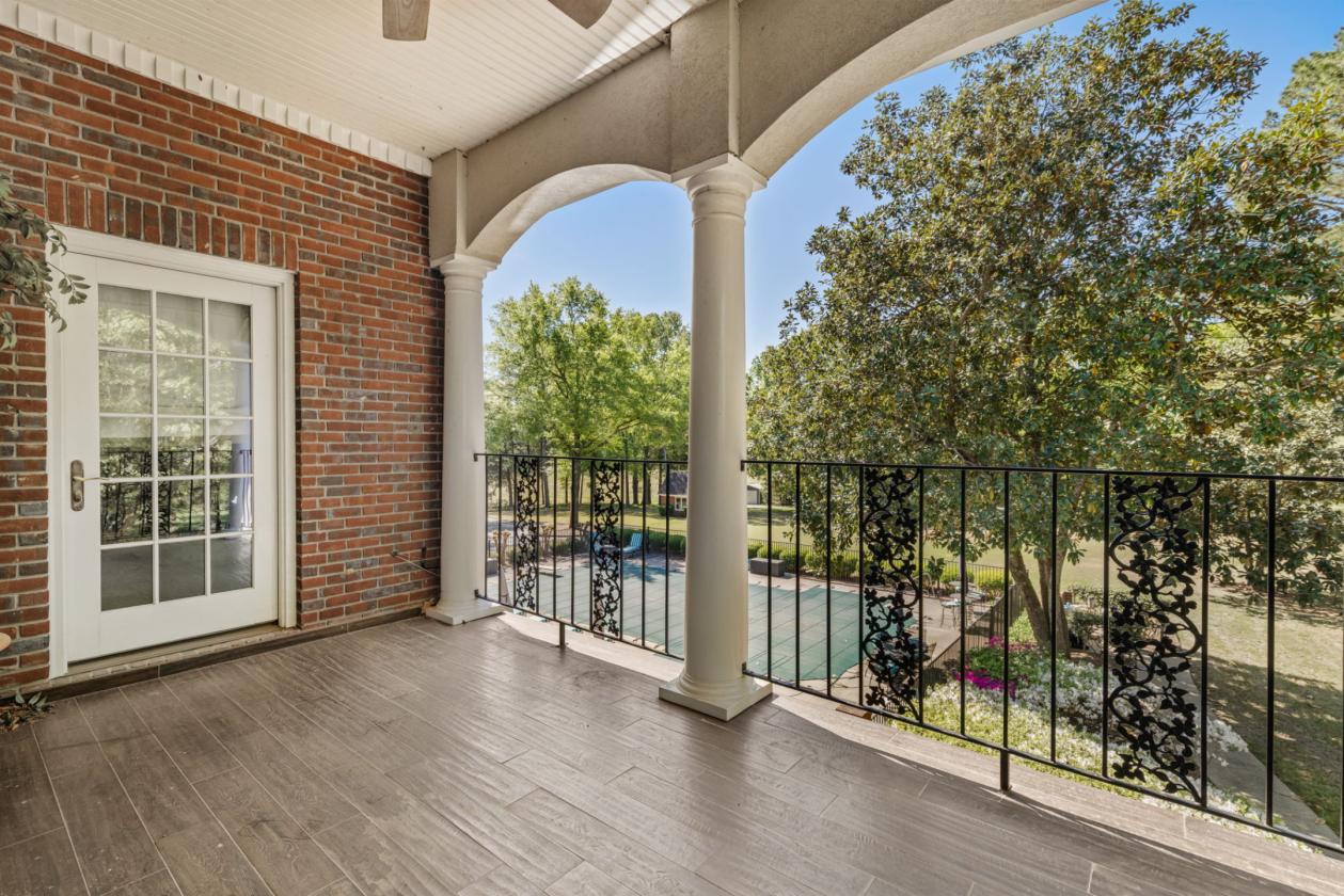 Timeless Southern Estate on 102 acres - photo 14