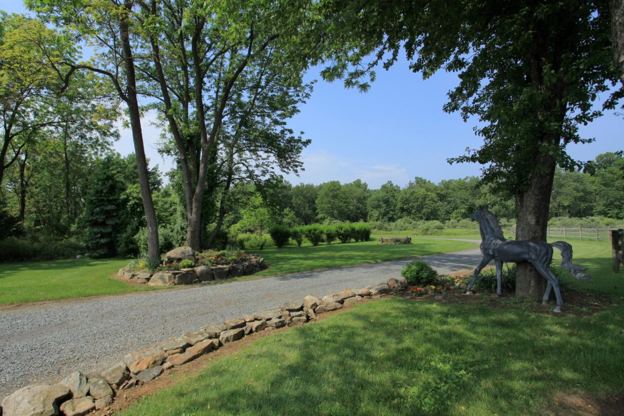 Rent this exceptional equestrian estate.... - photo 2