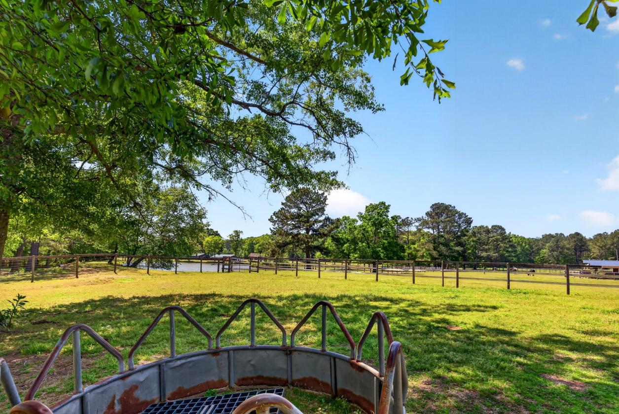 Experience the Ultimate Equestrian Lifestyle - photo 19