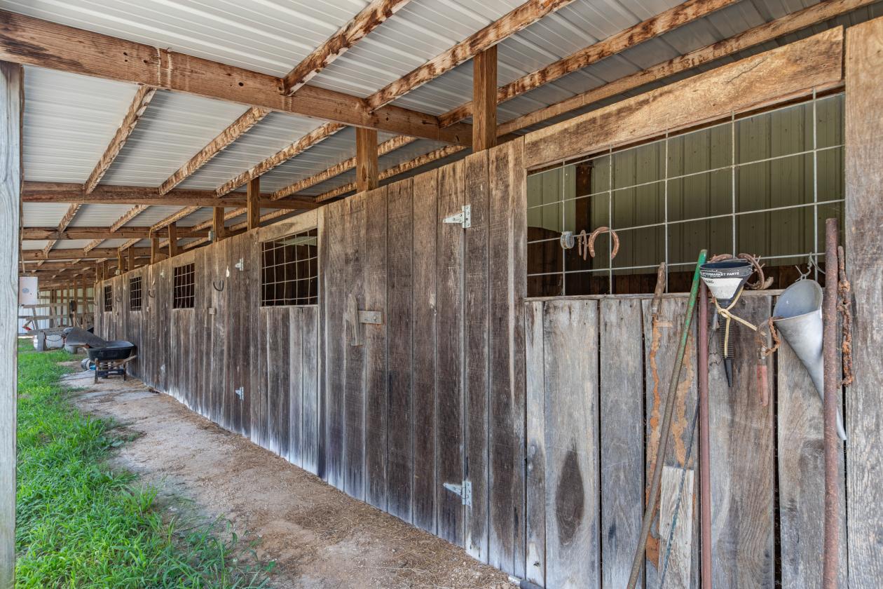 G&G Stables: 18+ acre Horse Facility - photo 20