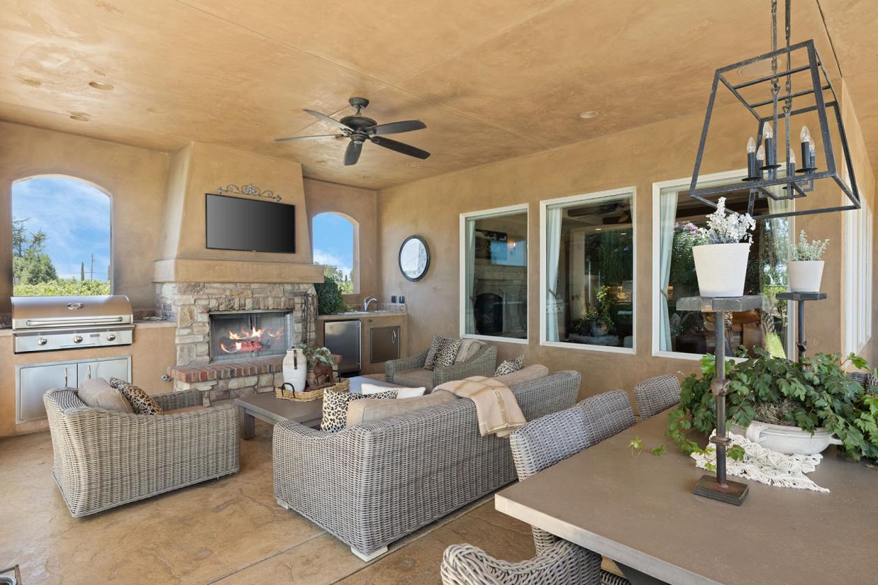 Luxury Equestrian Estate - photo 17