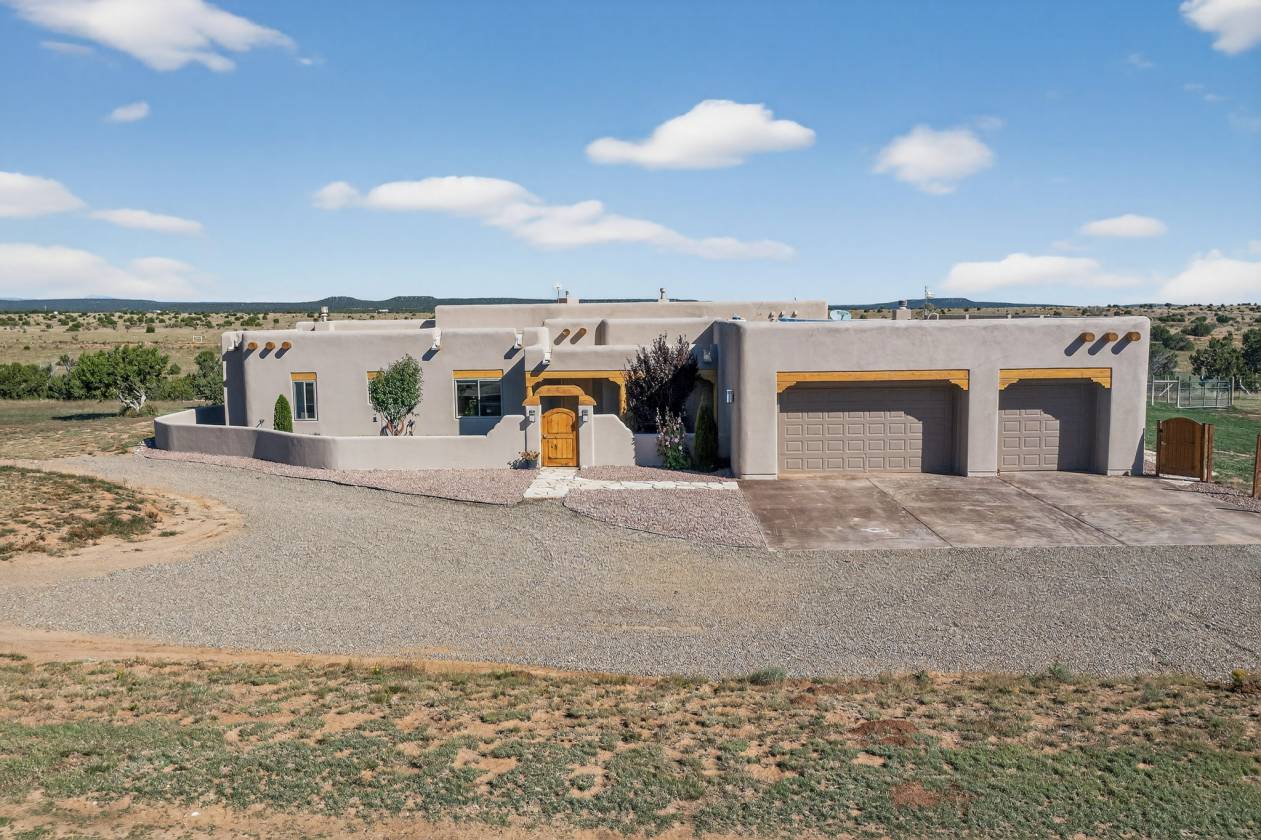 Horse Property for sale.