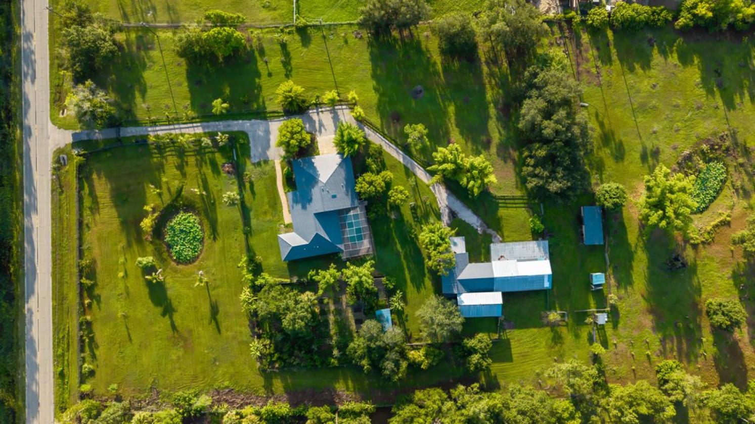 Rural LARGE pool home with inlaw suite and Acreage - photo 27