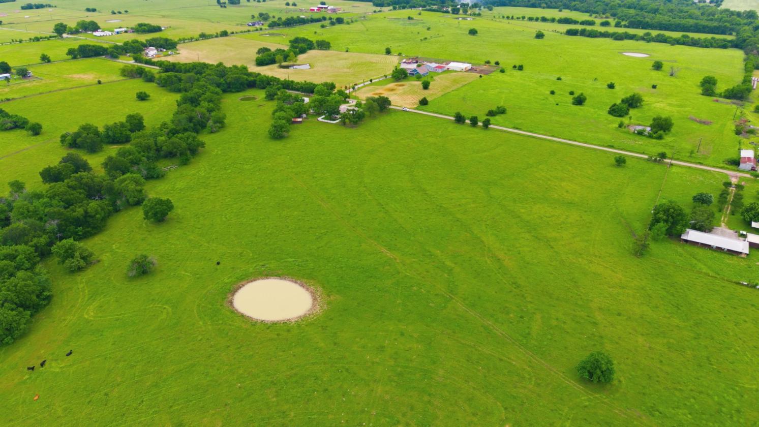 194 ACRE BREATHTAKING RANCH - photo 11