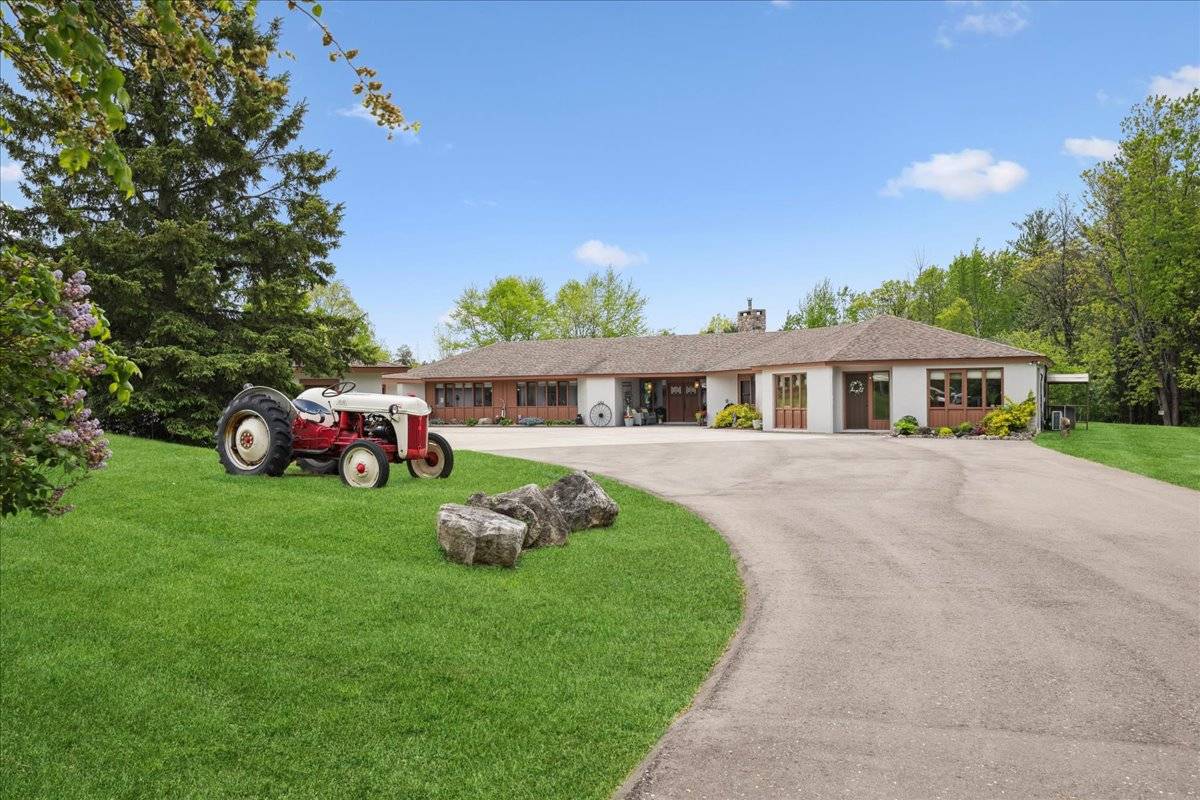 Horse Property for sale.