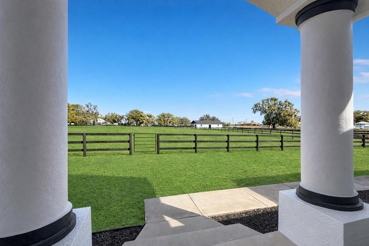 Experience Ocala Horse Country Living! 14.1 Acres - photo 12